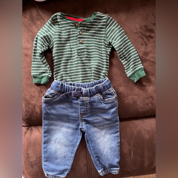 9 month boys long sleeve shirt and jeans - Picture 1 of 1